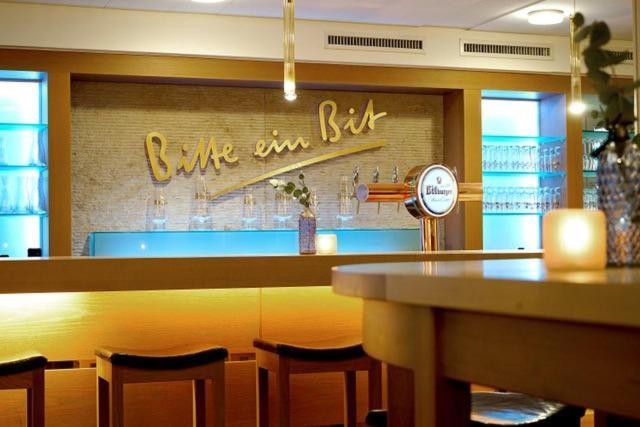 Zum Simonbraeu Hotel Битбург Екстериор снимка