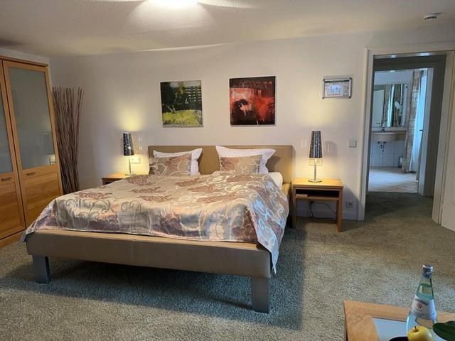 Zum Simonbraeu Hotel Битбург Екстериор снимка
