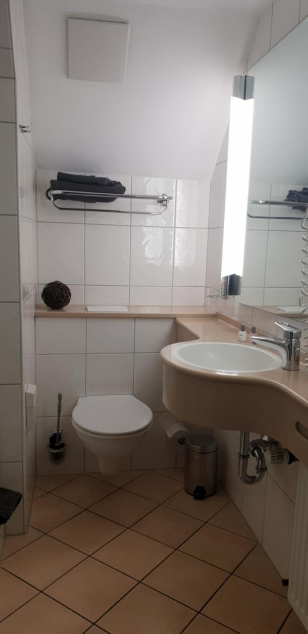 Zum Simonbraeu Hotel Битбург Екстериор снимка