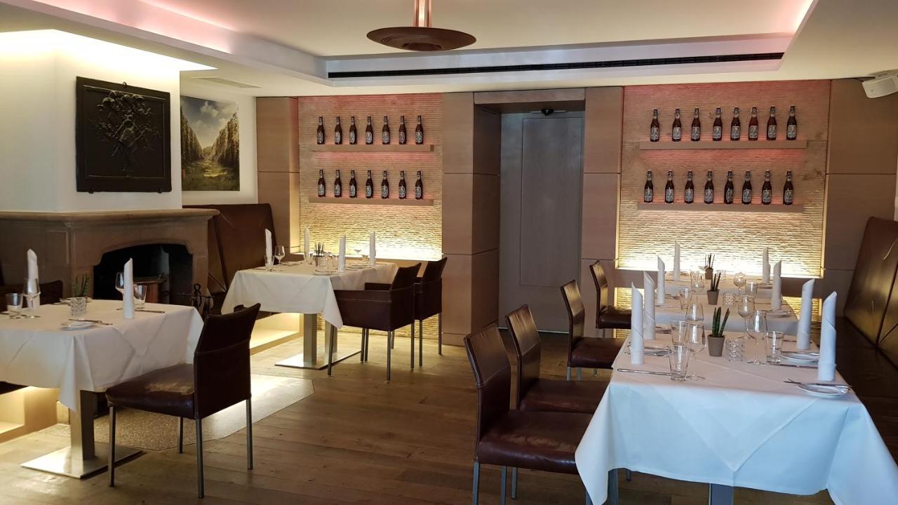 Zum Simonbraeu Hotel Битбург Екстериор снимка